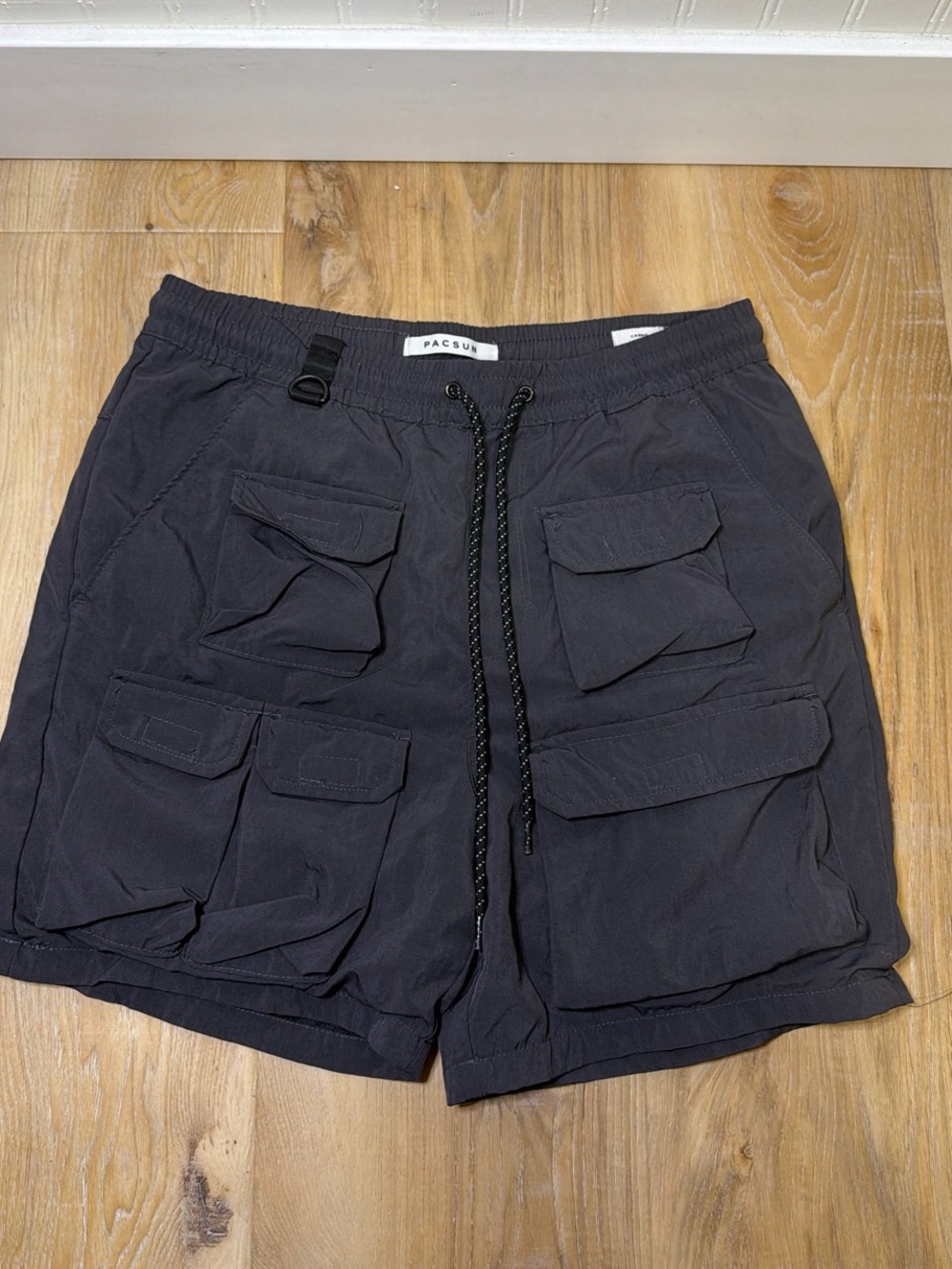 PacSun Men's Black Cargo Pocket Shorts size medium